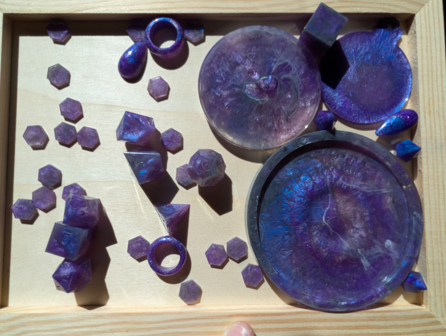 Custom themed/colored ("Aura Crafted") Dice set or singles